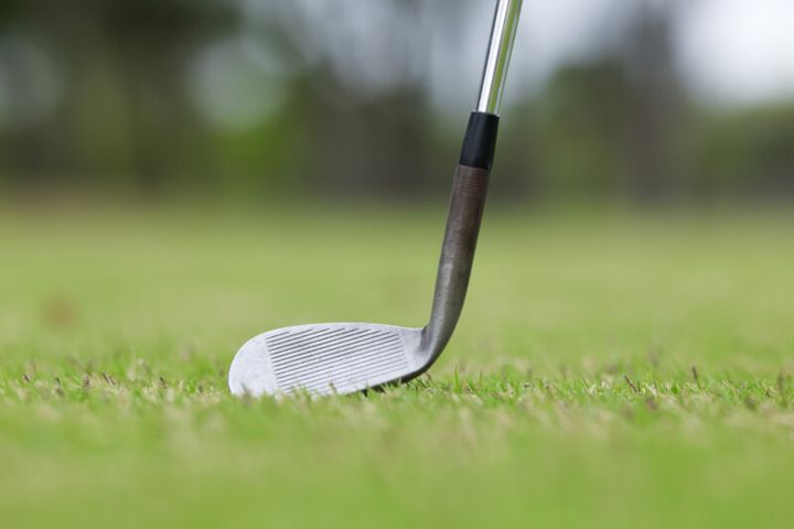 アプローチで狙った距離を打ち分けるには？「タテのズレを最小化すべし」