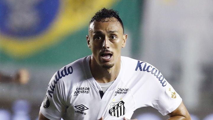 日本移籍が間近？32歳の元Jリーガー、名門クラブと「契約解除」でフリーに