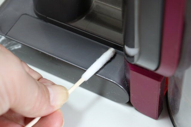 すきま掃除用綿棒ロング50本全長10×直径0.5cm 使用例