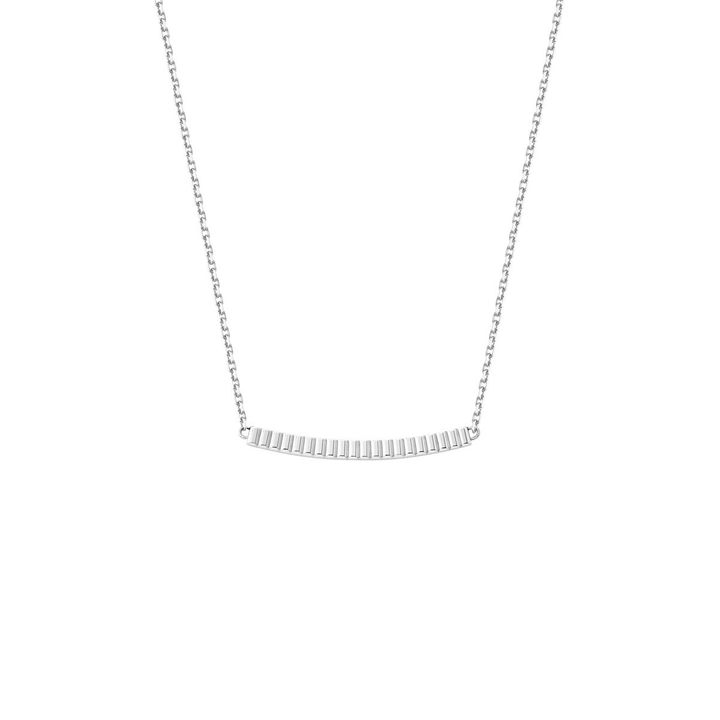 「キャトル グログラン ペンダント」（予定価格）¥317,500