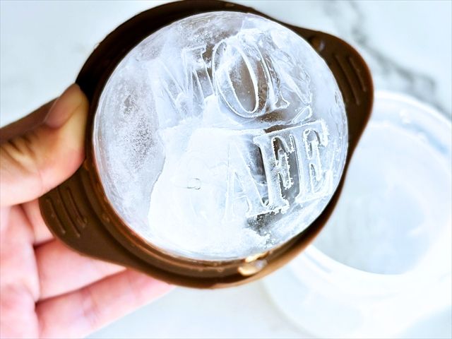 モンカフェ オリジナル アイスボールメーカーと氷