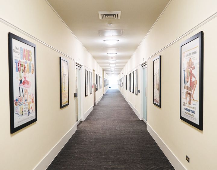 紙とえんぴつを用いた手描き時代の貴重な原画と資料がずらり