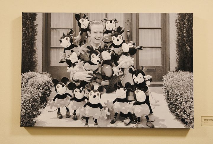 幼少期からミッキーマウスの誕生、晩年まで、ウォルトの生涯に触れる、秘蔵写真の数々