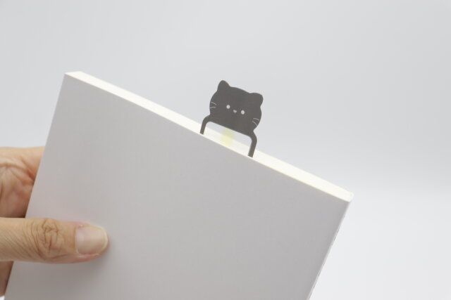 セリアのしおりになるリーディングトラッカー 2P シンプルアニマル