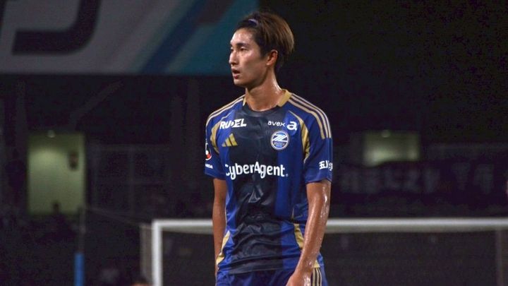 町田ゼルビア　藤尾翔太　サイン入りスパイク 藤尾翔太 FC町田ゼルビア 直筆サインカード - メルカリ