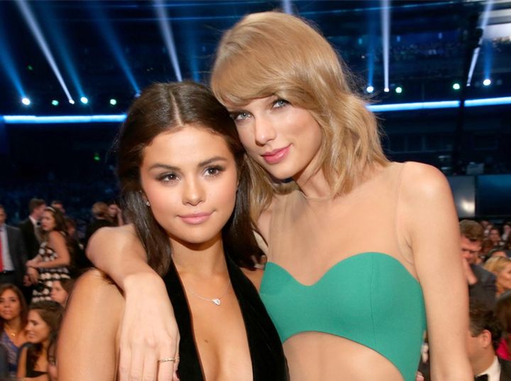 画像: 10代の頃から親友のセレーナ・ゴメスとテイラー・スウィフト