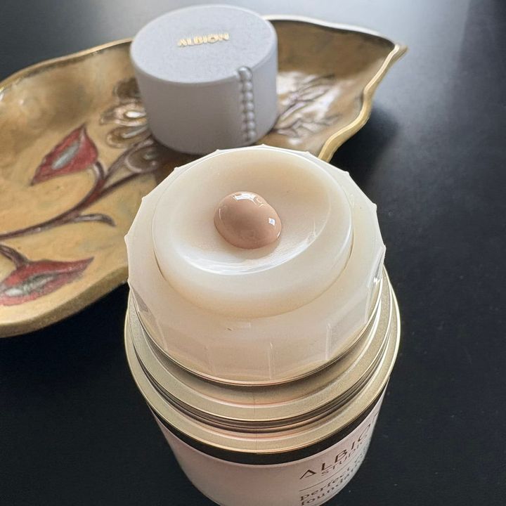 アルビオン スタジオのファンデーション