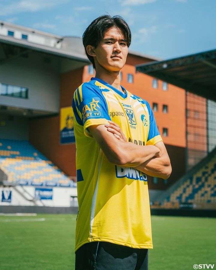 日本人6人所属の欧州1部チーム、“7人目”で20歳の逸材FWを獲得！「一日でも早く結果で貢献」
