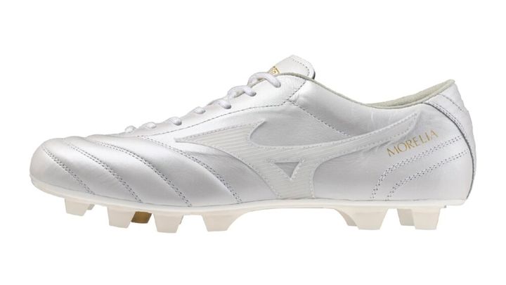 ミズノ、大人気サッカースパイクが「史上最軽量」で登場！本日10時発売…争奪戦必至の特別モデル