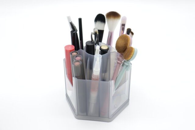 ダイソー 回転式ペンホルダー 使用例 コスメ