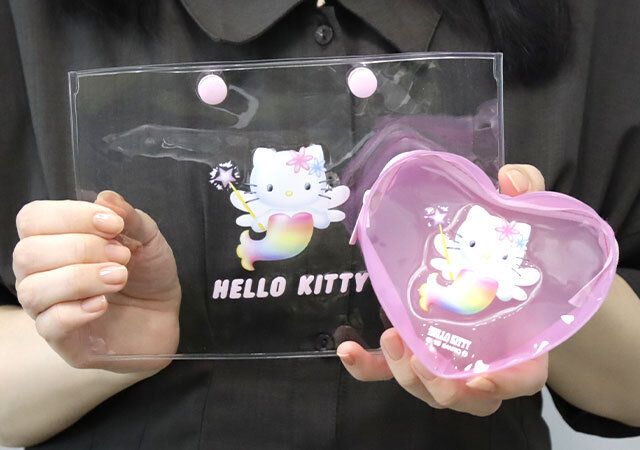 mini25周年ハローキティクリアポーチ