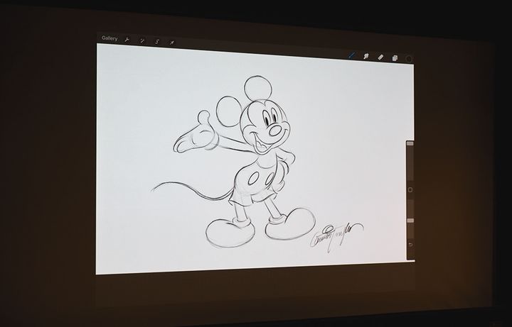 ミッキーを描く過程が見られる、ドローイングセッションも！