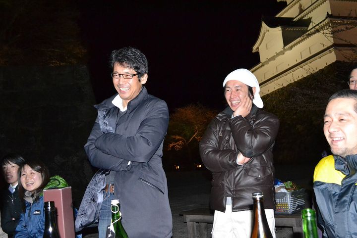 右から「磐城壽」鈴木大介さん、「写楽」宮森義弘さん、廣木さん、「泉屋」女将の佐藤啓江さん