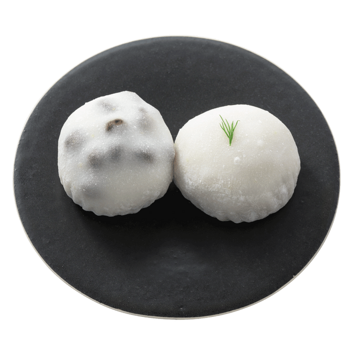 左から「十九代目の豆大福」「白いちじくとマスカルポーネの大福」