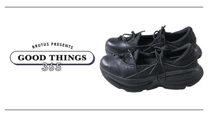 〈ホカ®〉のスニーカー