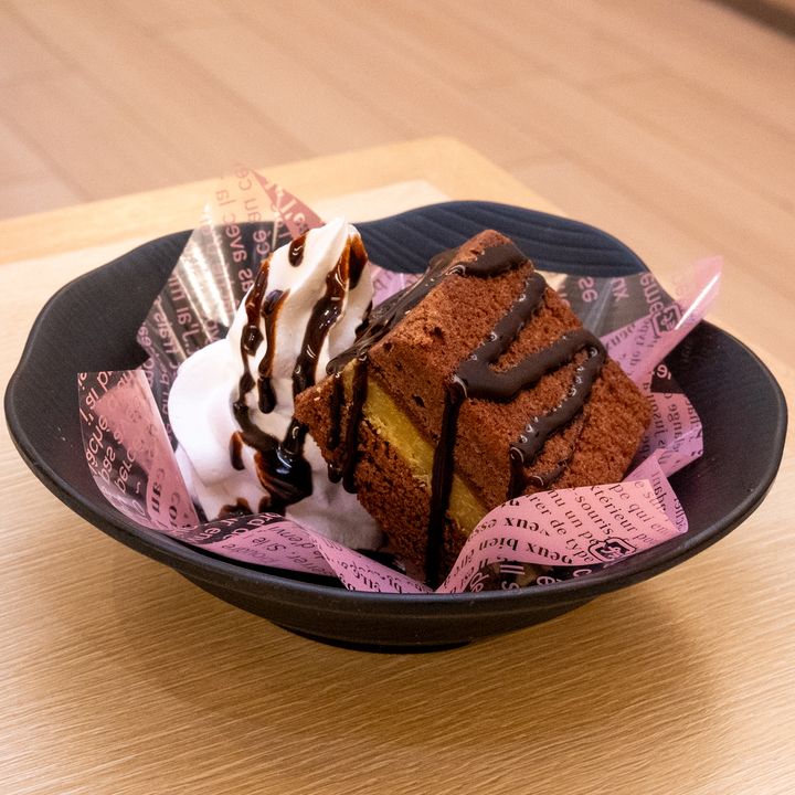 濃厚ドバイチョコケーキ