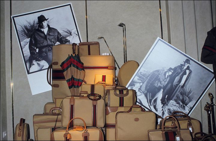 「半世紀前のグッチのバッグの精緻さは本当に素晴らしい」とデュカス氏。写真は1983年、パリにオープンしたグッチの店舗。Photo_ Laurent MAOUS / Gamma-Rapho via Getty Images