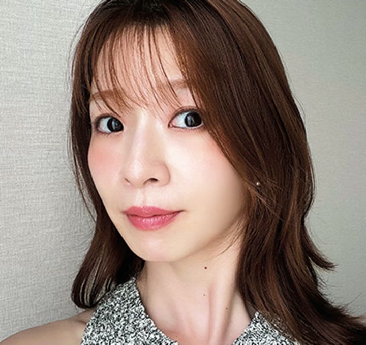 JILLSTUARTのリップラッカー ブルーミングガーランド 05