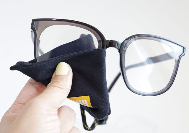 宝島社のモノマックス9月号増刊付録のグリップスワニーの調光サングラス7