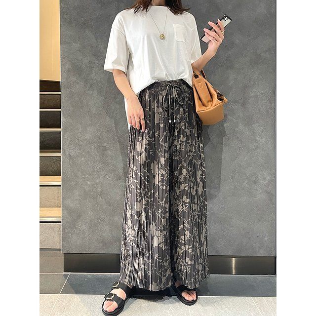 白Tシャツコーデ2