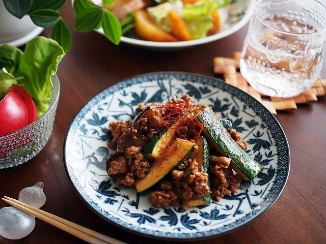ズッキーニのピリ辛肉みそ和え