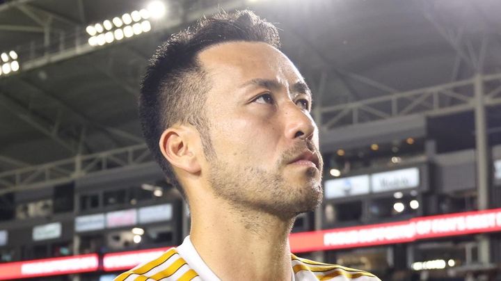 37歳日本代表OBもゴール！元全米王者の最下位チーム、2人退場の相手を粉砕 「何もない」と敵将絶望