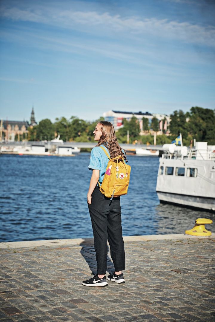 夏らしい大胆な柄orカラーのアイテムが人気！【ロンドンガールの一週間コーデ】