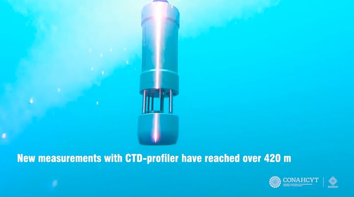 調査に使用した計測器。水深420m地点で岩壁にぶつかり、データ計測を止めたと見られる