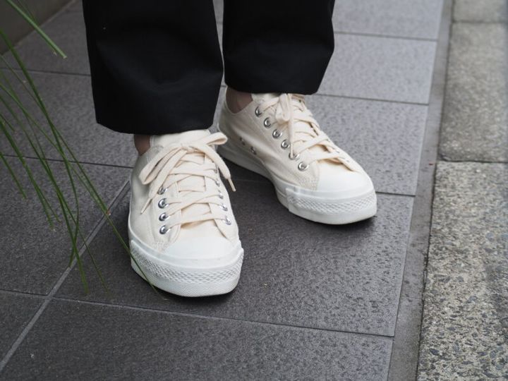 ヤングアンドオルセンのスニーカー