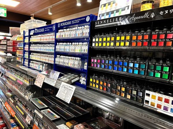 山本文房堂-水彩絵の具売り場