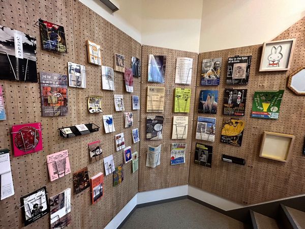 山本文房堂-階段踊り場