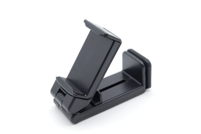 どこでも挟めるトラベルスマホホルダー 展開