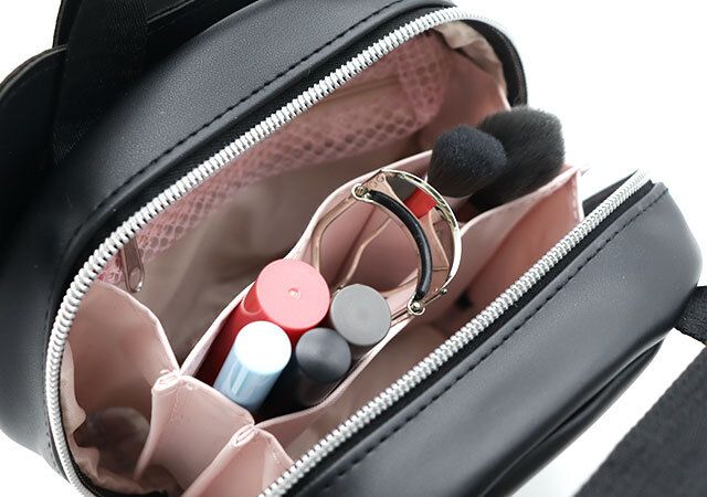 立てて収納できる仕切り