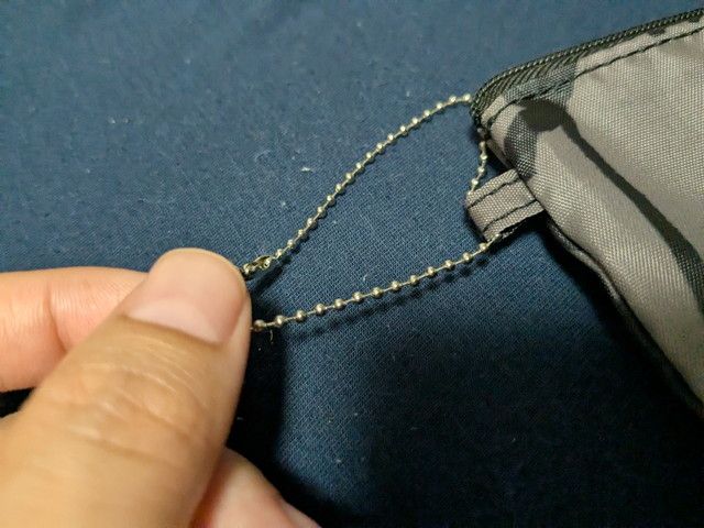 ポーチについているボールチェーン