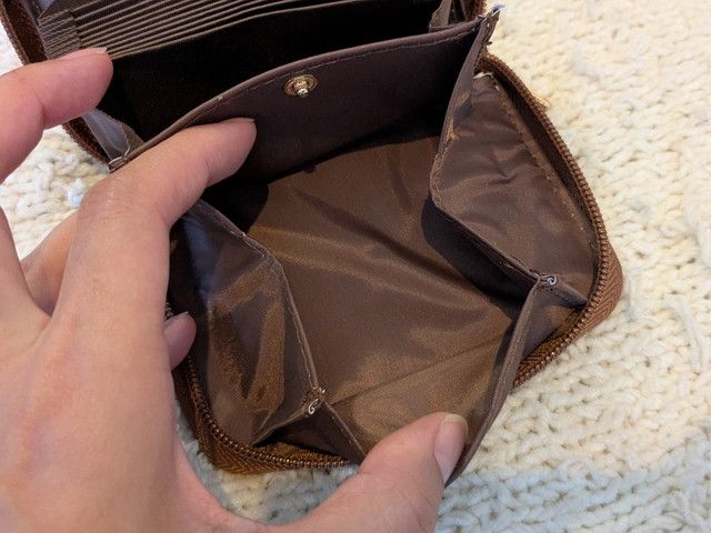 クレパス柄ミニ財布