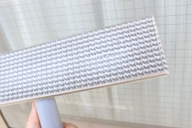 窓・網戸クリーナー（落ち落ちV） 使用後
