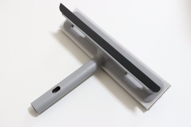 窓・網戸クリーナー（落ち落ちV）