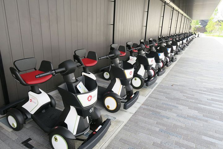 万博会場で試乗できる「パーソナルモビリティ」。『大阪・関西万博』専用デザイン！