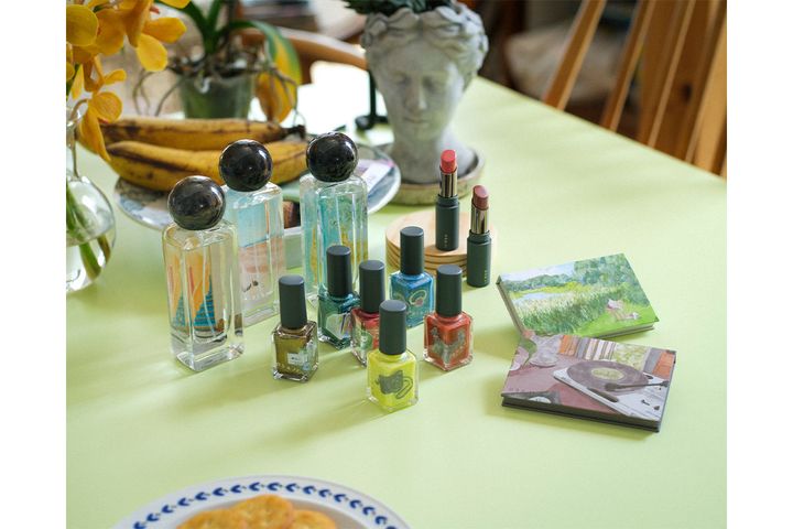 「オサジ」2025 HOLIDAY MAKEUP COLLECTION