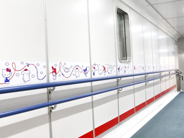 旅客搭乗橋内側①