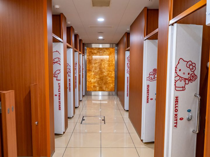 到着ロビートイレ