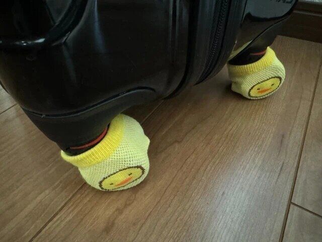 ダイソー キャリーバッグ用車輪ソックス（アニマル）