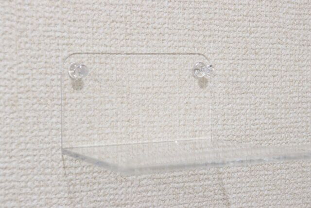 セリアのアクリル壁面ラック スクエア10cm 取り付け