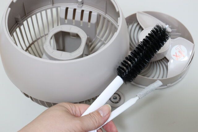 ダイソーの便利な隙間の達人サーキュレータークリーナー