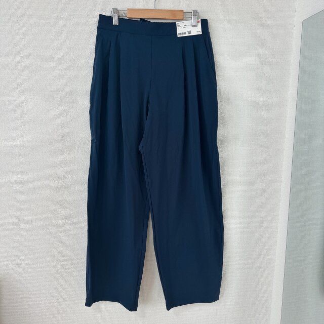 ユニクロ ウルトラストレッチアクティブワイドパンツ NAVY
