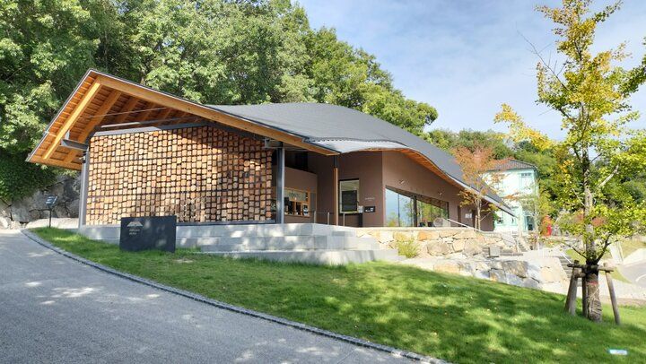 屋島の麓の野外博物館「四国村ミウゼアム」でノスタルジーさんぽ