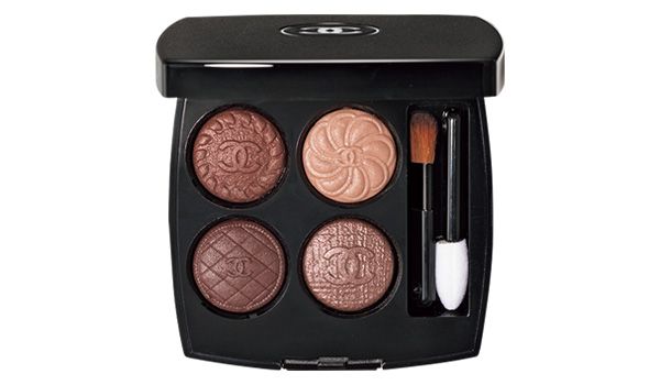 シャネル レ キャトル オンブル ブトン