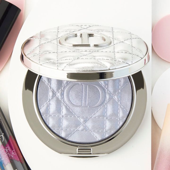 【ディオール】ディオールスキンフォーエヴァー グロウルミナイザー 05 7810円（パルファン･クリスチャン･ディオール）