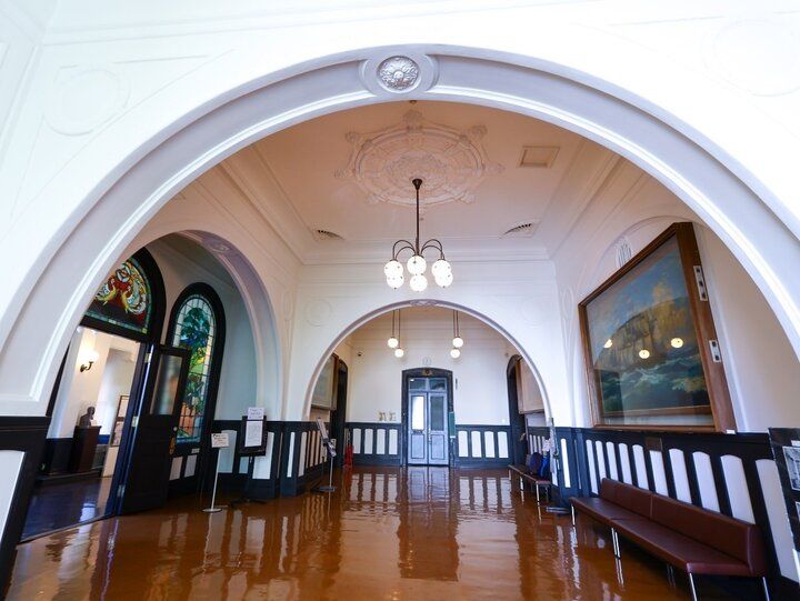 港町のシンボル横浜三塔めぐり♪レトロな歴史建築とクラシカルなカフェを訪ねて