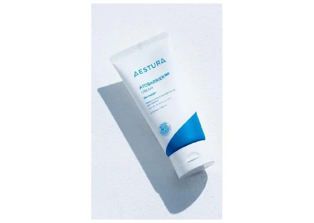 鈴木えみ愛用スキンケア エストラ アトバリア365 クリーム